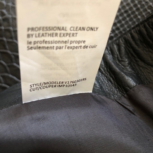 ✨RARE✨ VINCE Snake-Embossed Leather Skirt - Size 6 - Picture 11 of 11